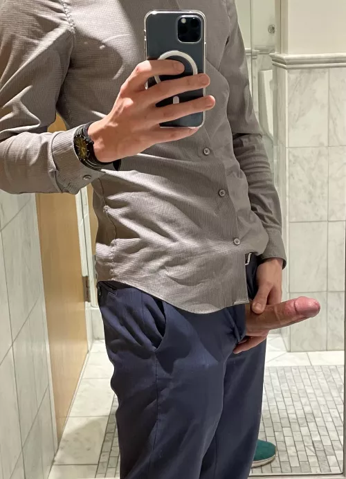 Stressful day in the office 🥵 by tifosi007