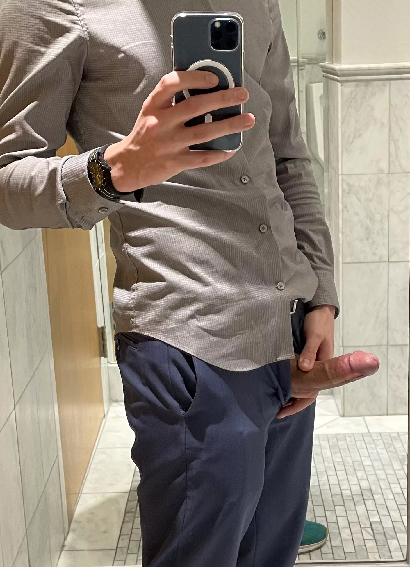 Stressful day in the office 🥵 posted by tifosi007