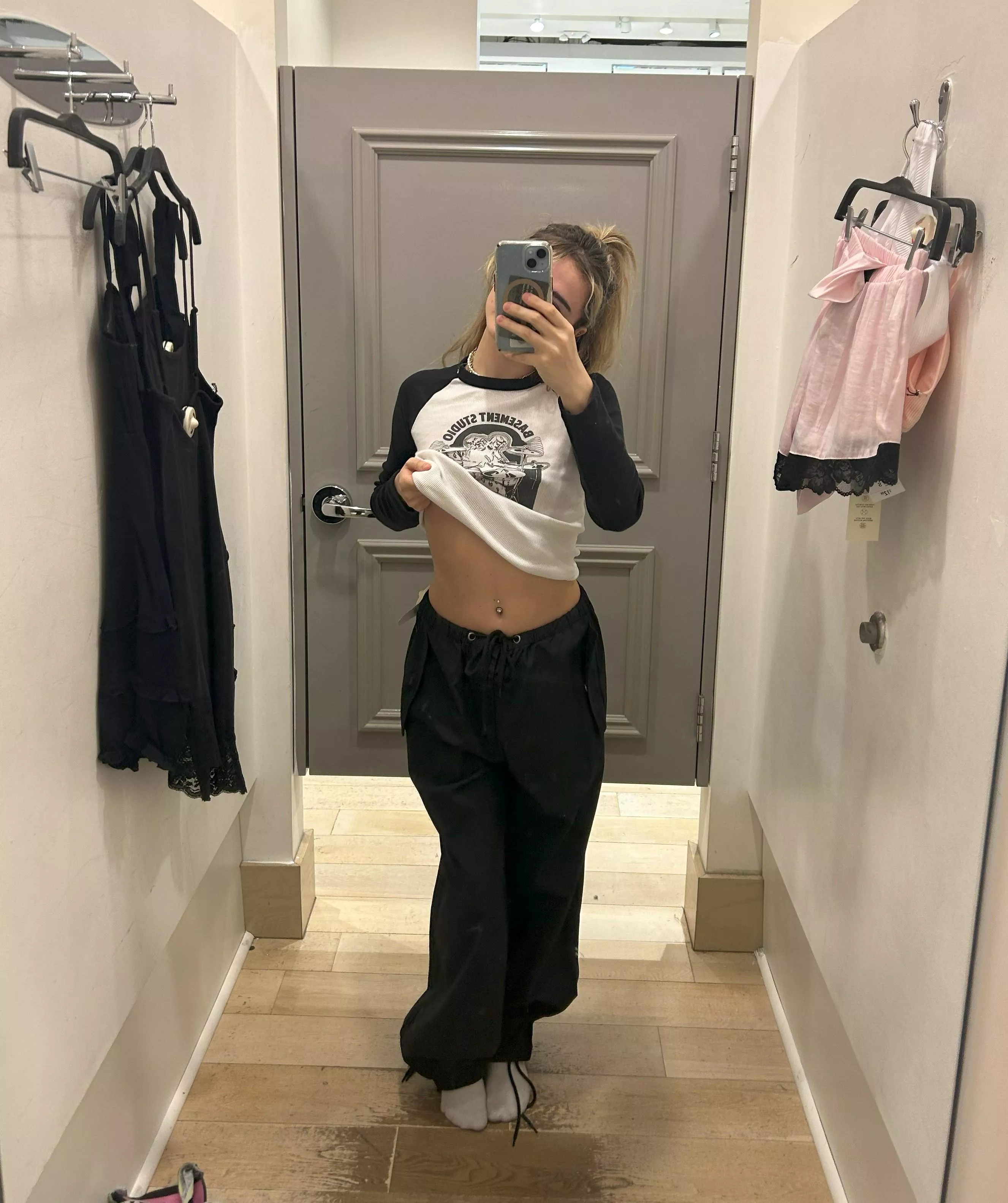 there's alot of things to do in this small space posted by White_Energy