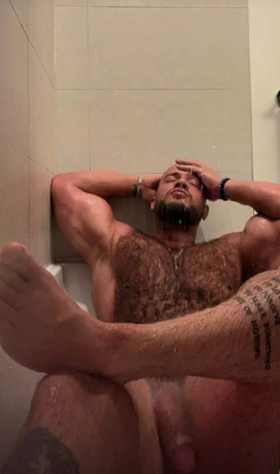 Wait until you get a load of me (32)  posted by Damiantheone96