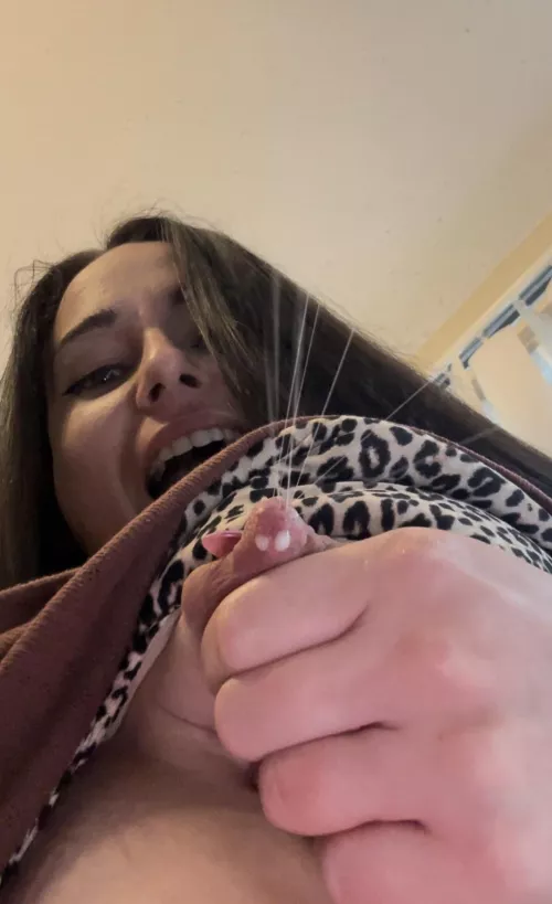 What would you do to a fun milky mommy like me? by KellyMaverick