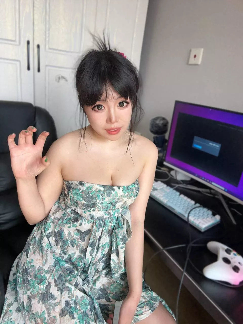 Who says nerds can't be stylish? posted by live_chick