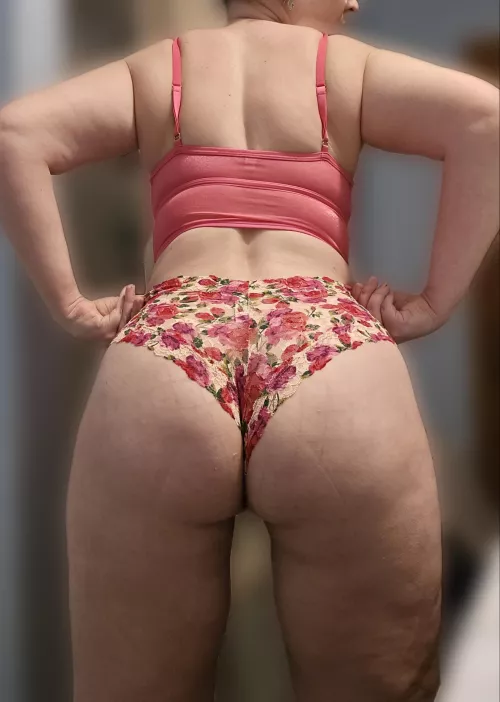 Would you spank me? Make sure to leave marks by NyxErebus2007