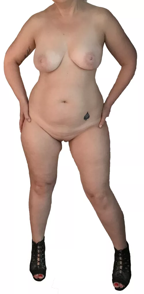 You walk in on me in the shower. What tips you off right away I might go black only? The build, the thigh gap, or the branded QOS tat? by Anabella_Koxx