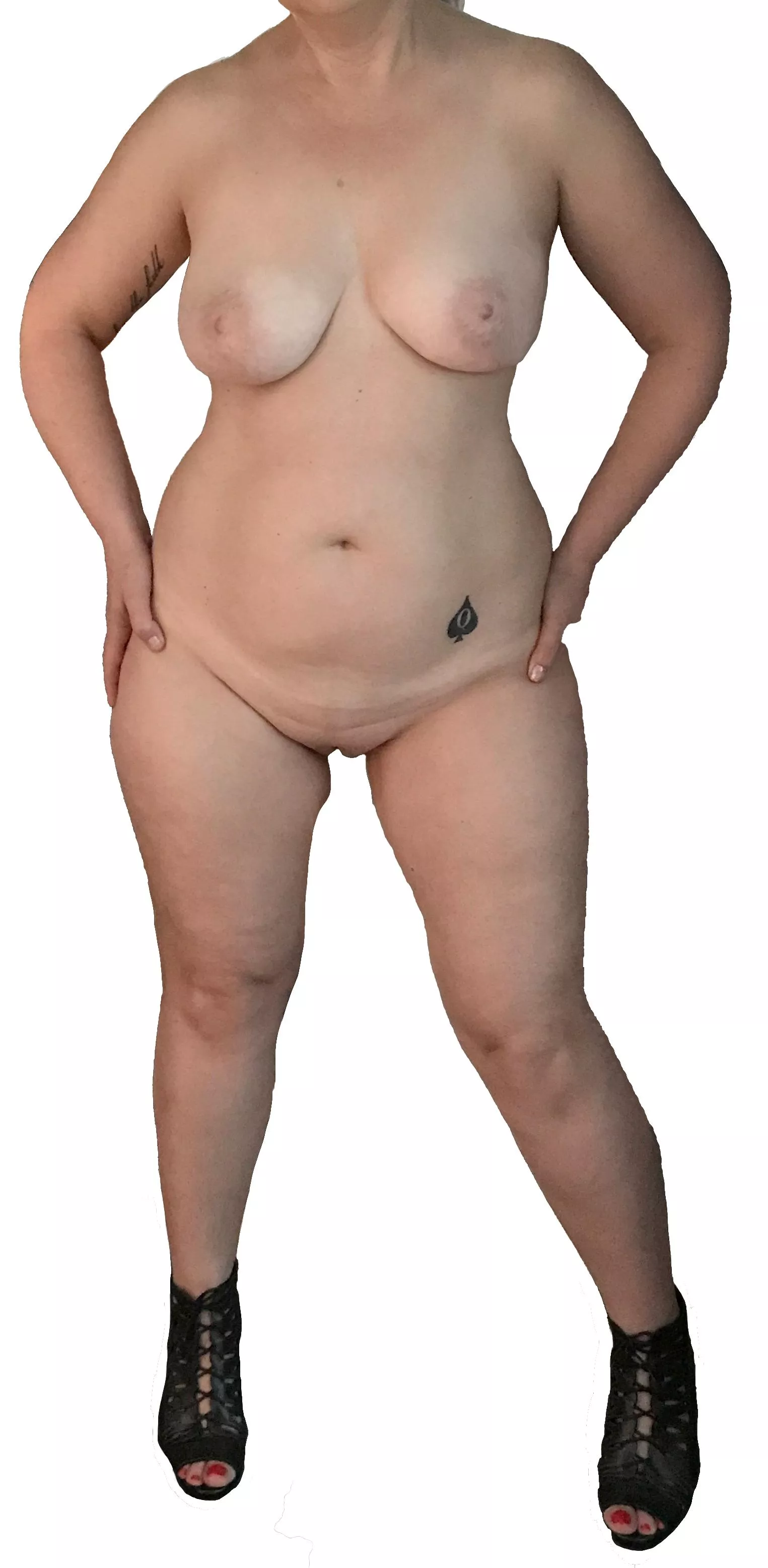 You walk in on me in the shower. What tips you off right away I might go black only? The build, the thigh gap, or the branded QOS tat? posted by Anabella_Koxx