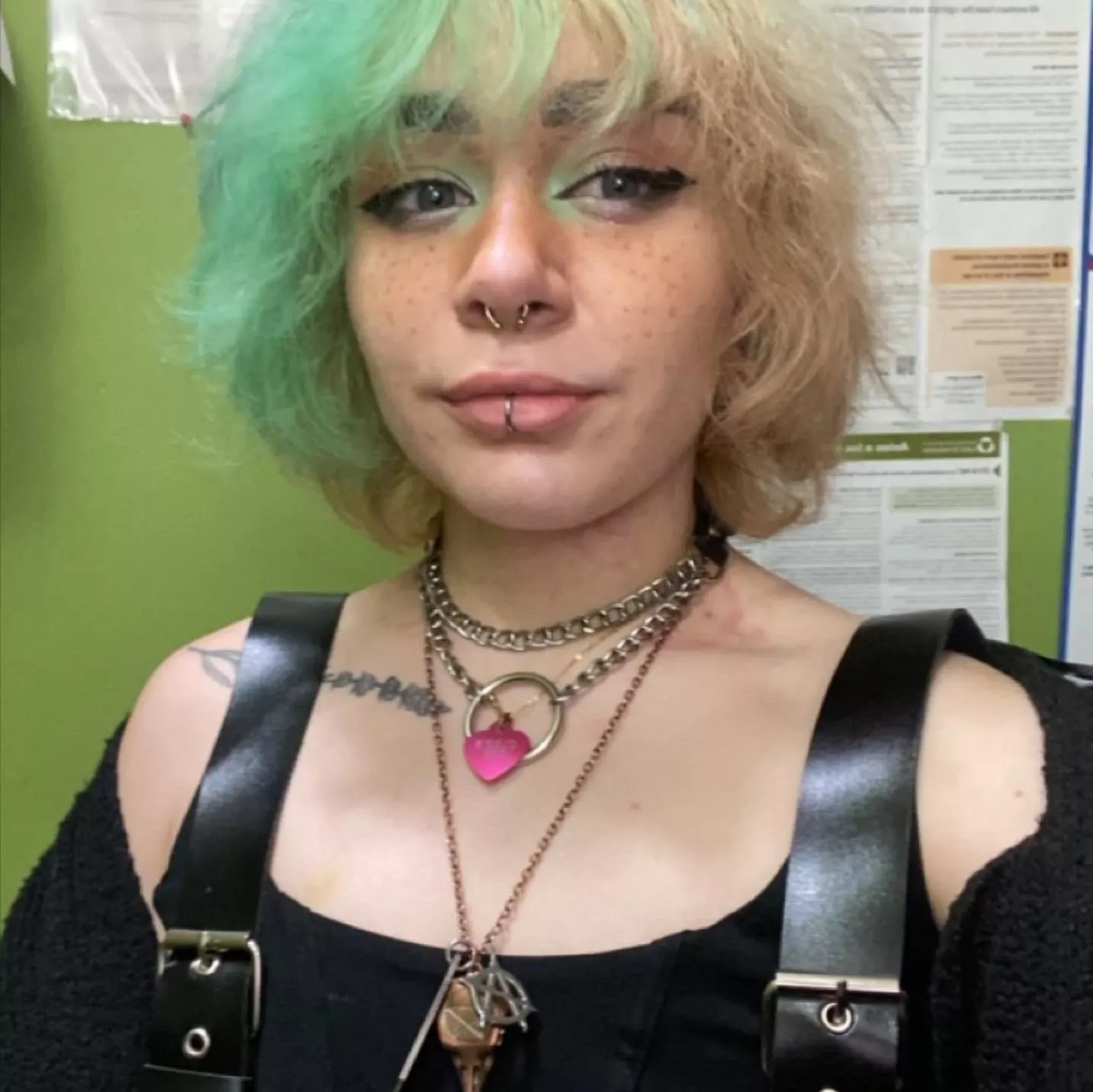 A little highlight to match the hair 💕 posted by OrionOddities