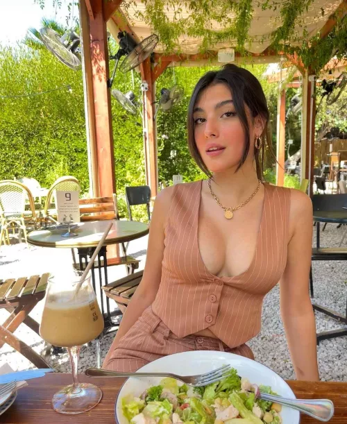 Across the table by Dorkles_