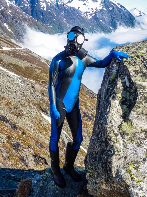 Age 🪨 before Beauty🌟🖤💙 by Rubberboxstuff