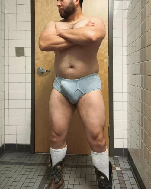 Beard and bulge  by Thickrick88