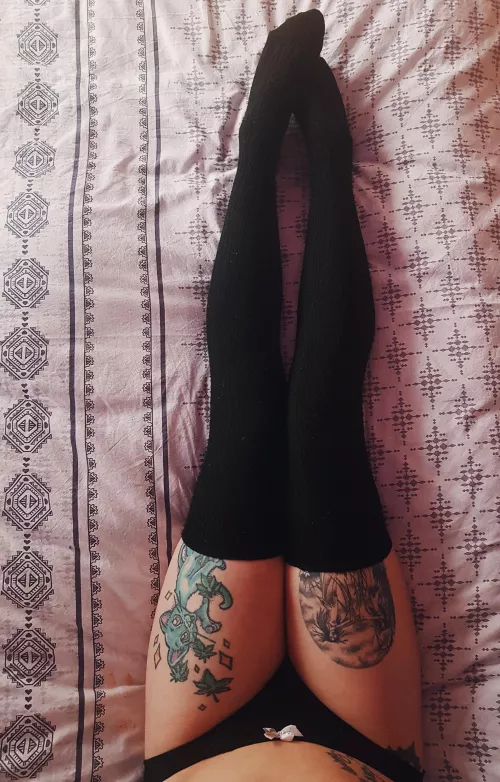 Bed thighs  by l0nelybbygrl