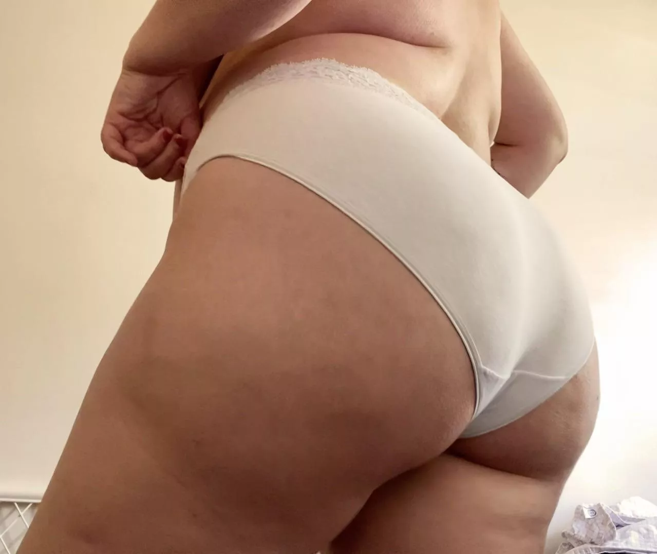Beige full back granny panties  posted by Snacky_thiccums