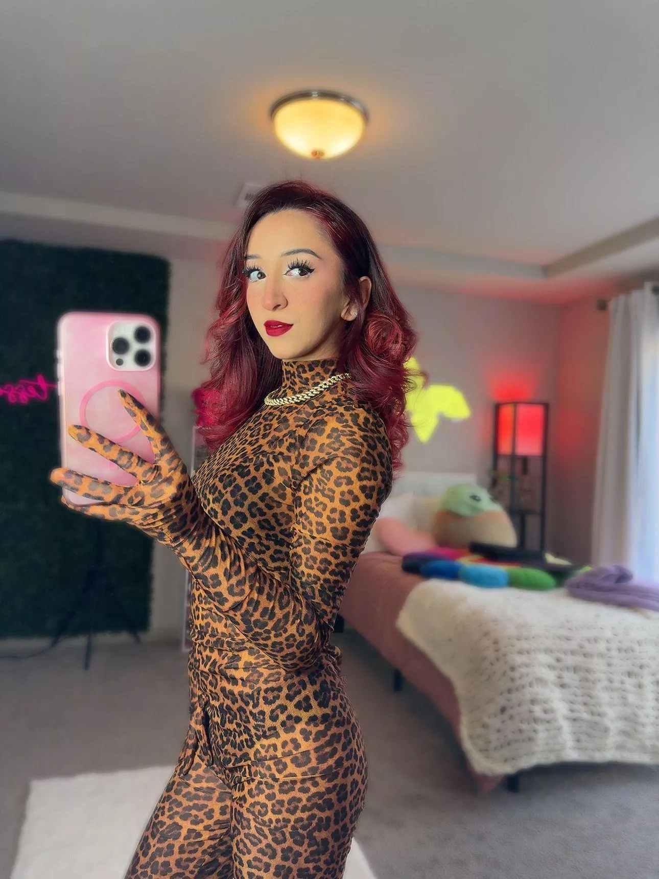 Bow Down To Your Queen 👑💰 I’ll Have You Fucked And Begging For More! [cam] [dom] [gfe] [sext] [pic] [rate] [vid] (pricing below) posted by tuttiifruttiibaby