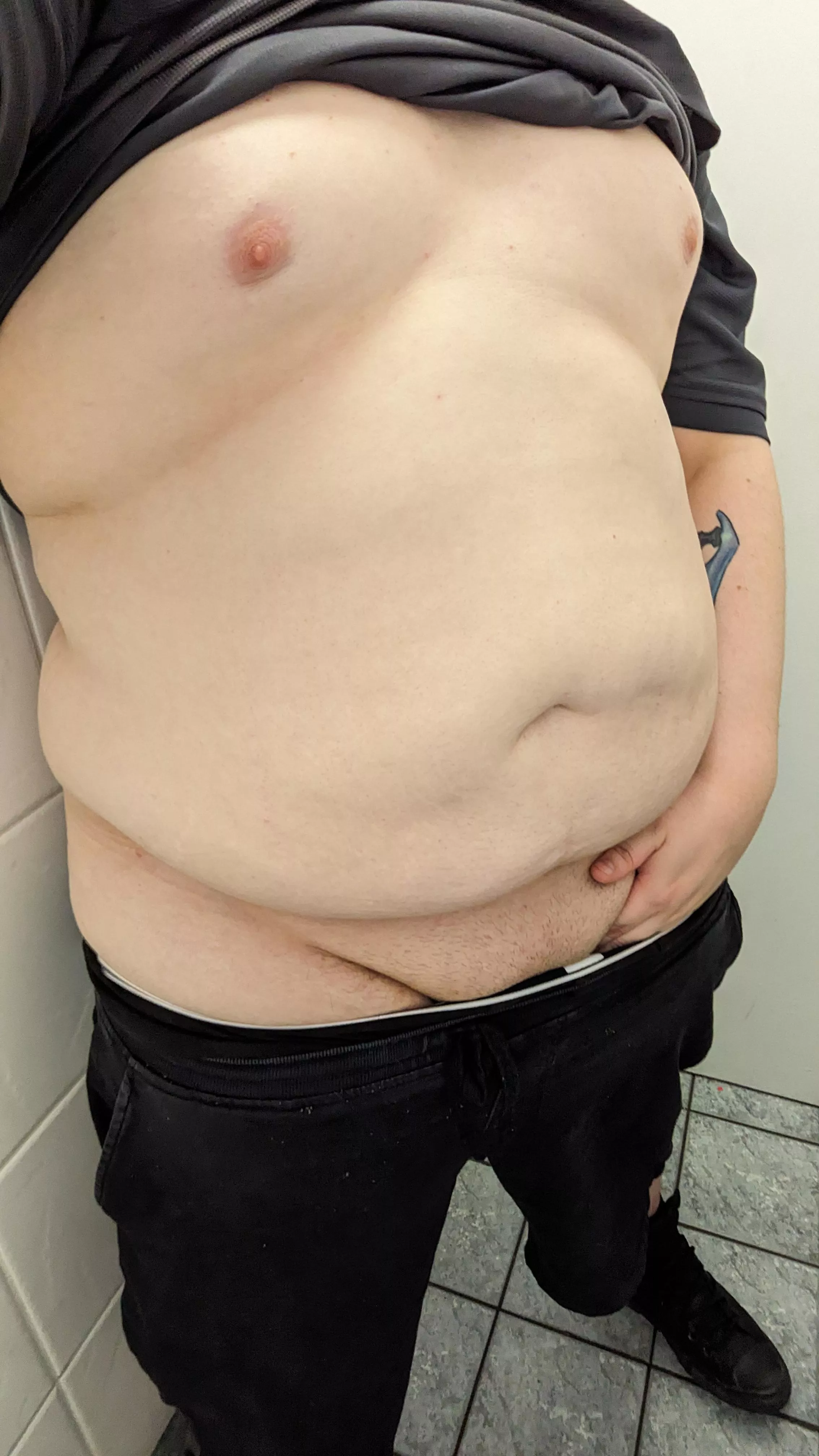 Break time is for taking nudes right?  🤭 posted by CarelessWonderment