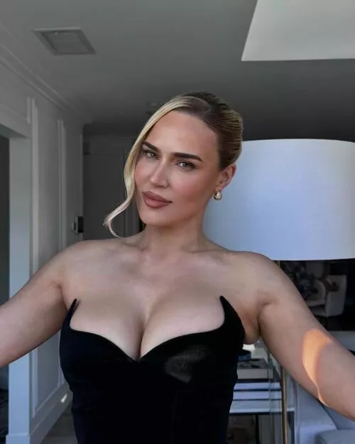 CJ Perry by Babatunde4k