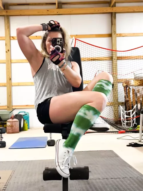 Could use a workout buddy on this early morning Hump Day ;) by NuclearGirl79