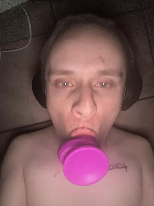 Do I look like a good slut? by biboyy93