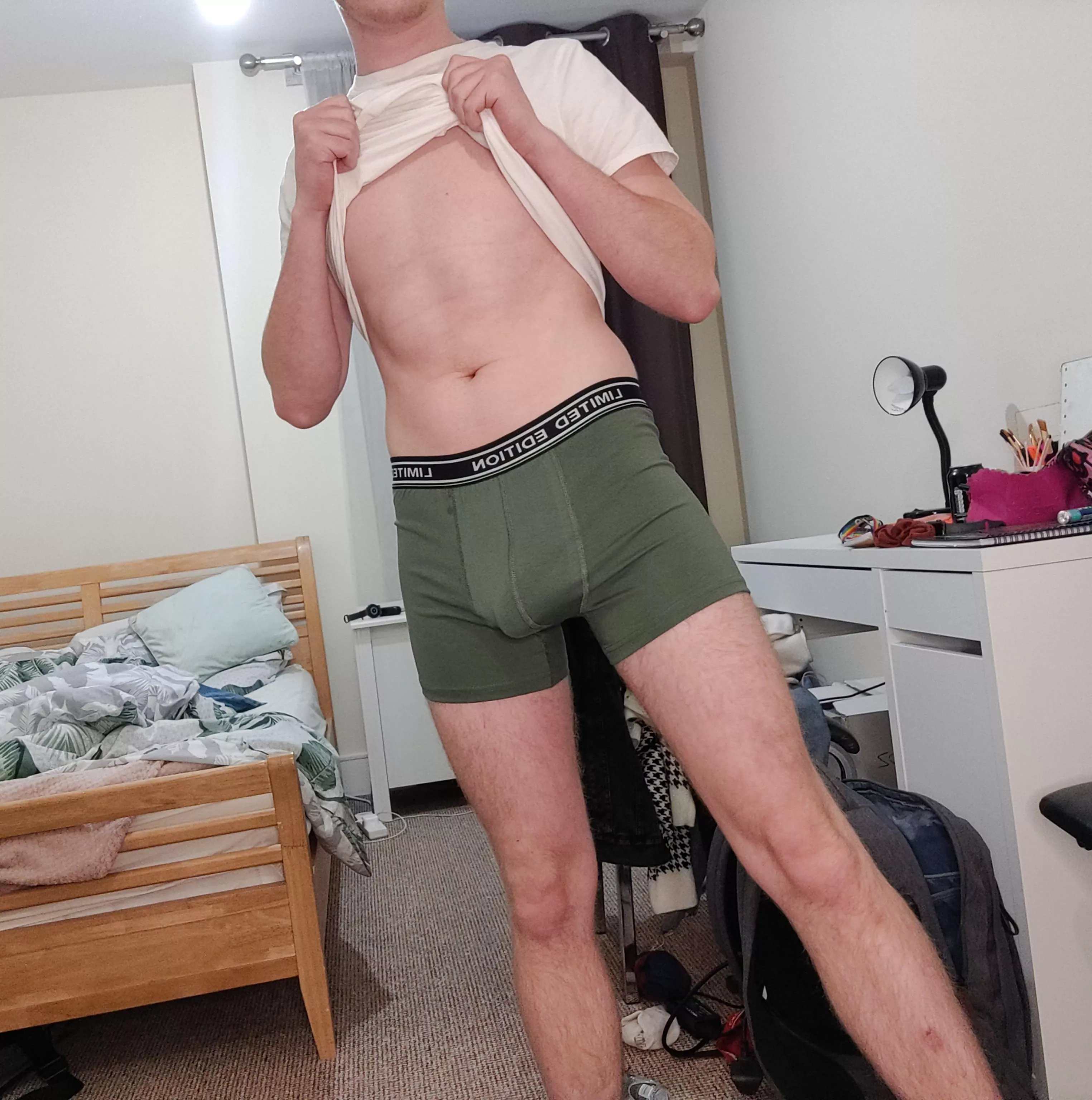 Do you fuck with my kind of build?  posted by zackonthebottom