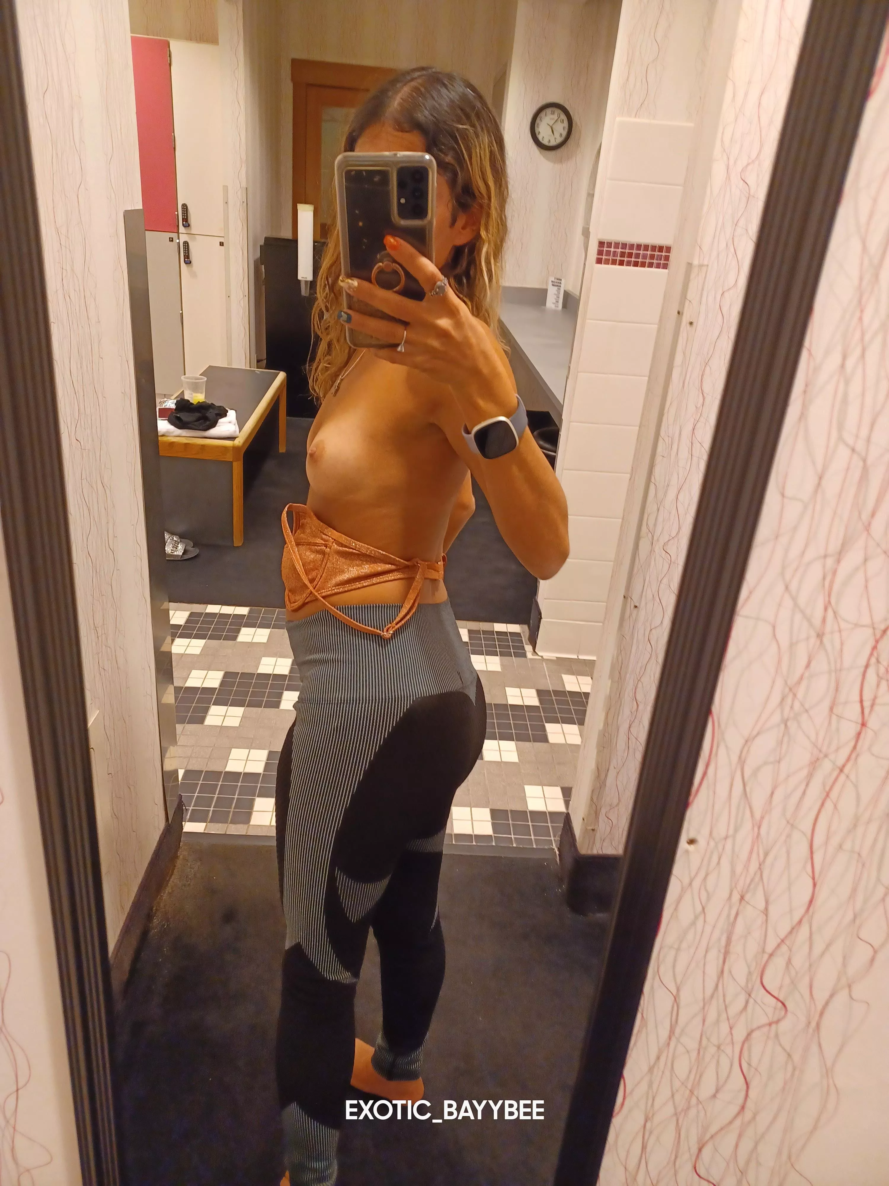 Don't you think they're a little tight on my ass posted by Exotic_Bayybee