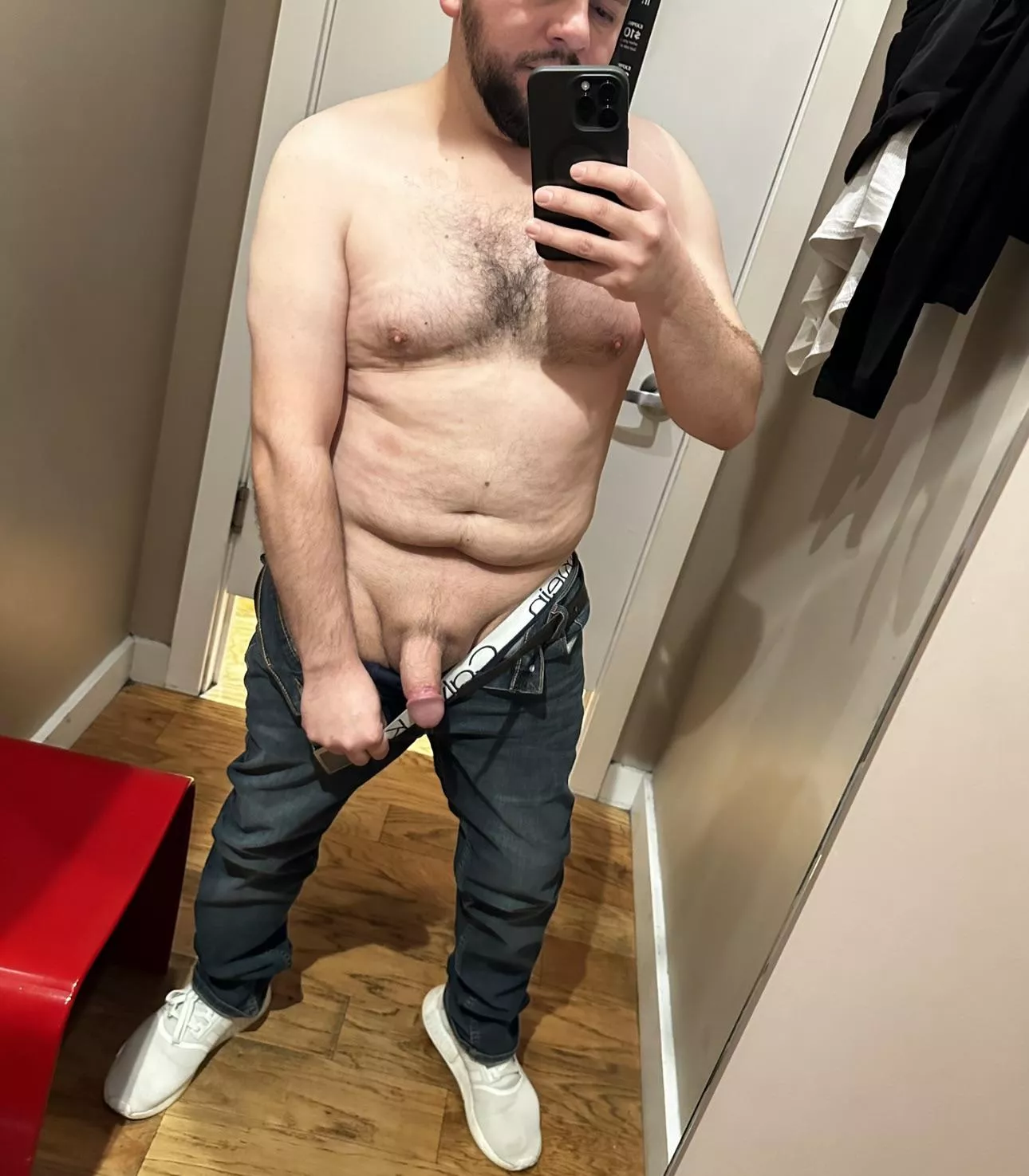Dressing Rooms Get Me Horny posted by GaseH1