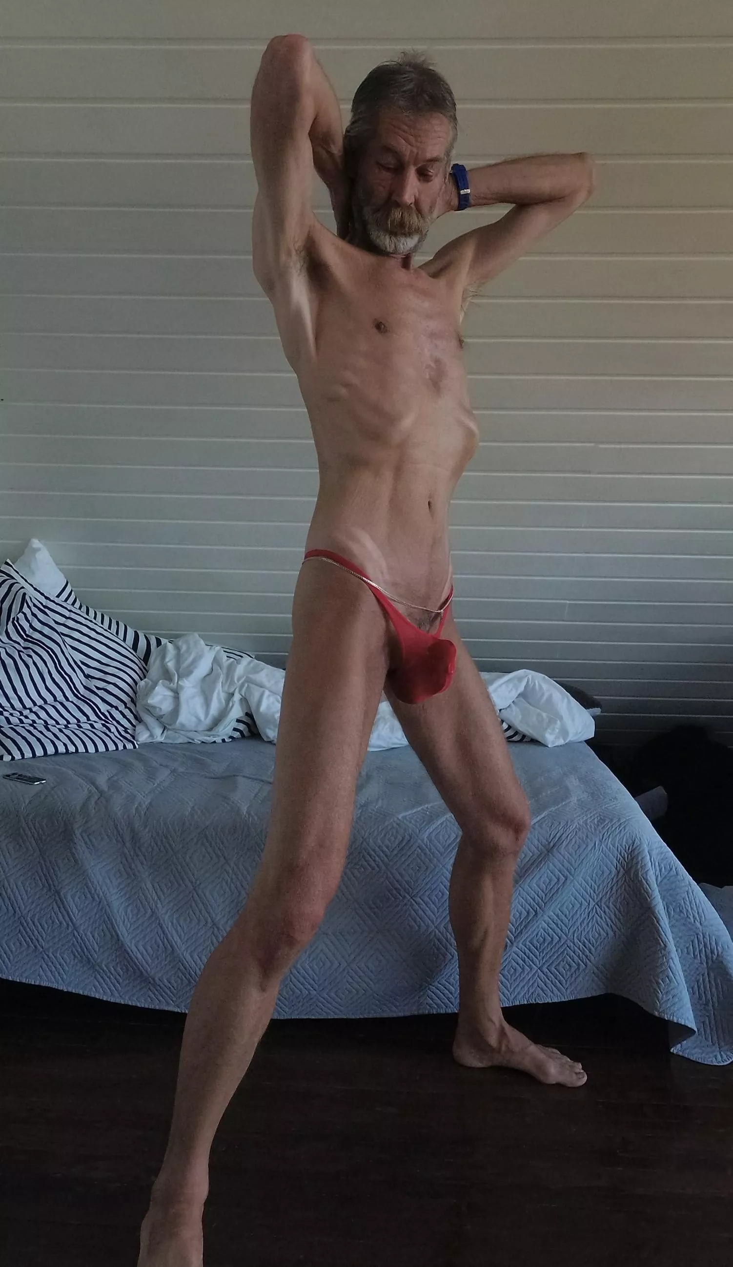 Enjoy me in tiny red swim thong posted by pit_et