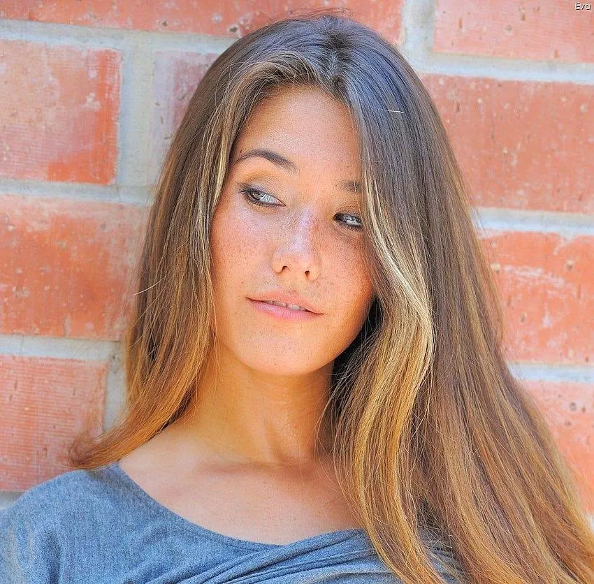 Eva Lovia posted by sagar9175