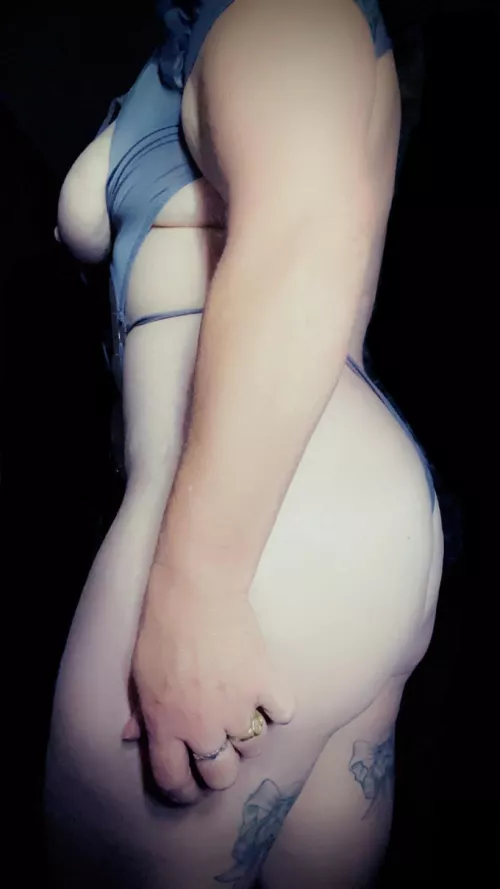 Happy hump a milf day (f) by Old_Paramedic4026