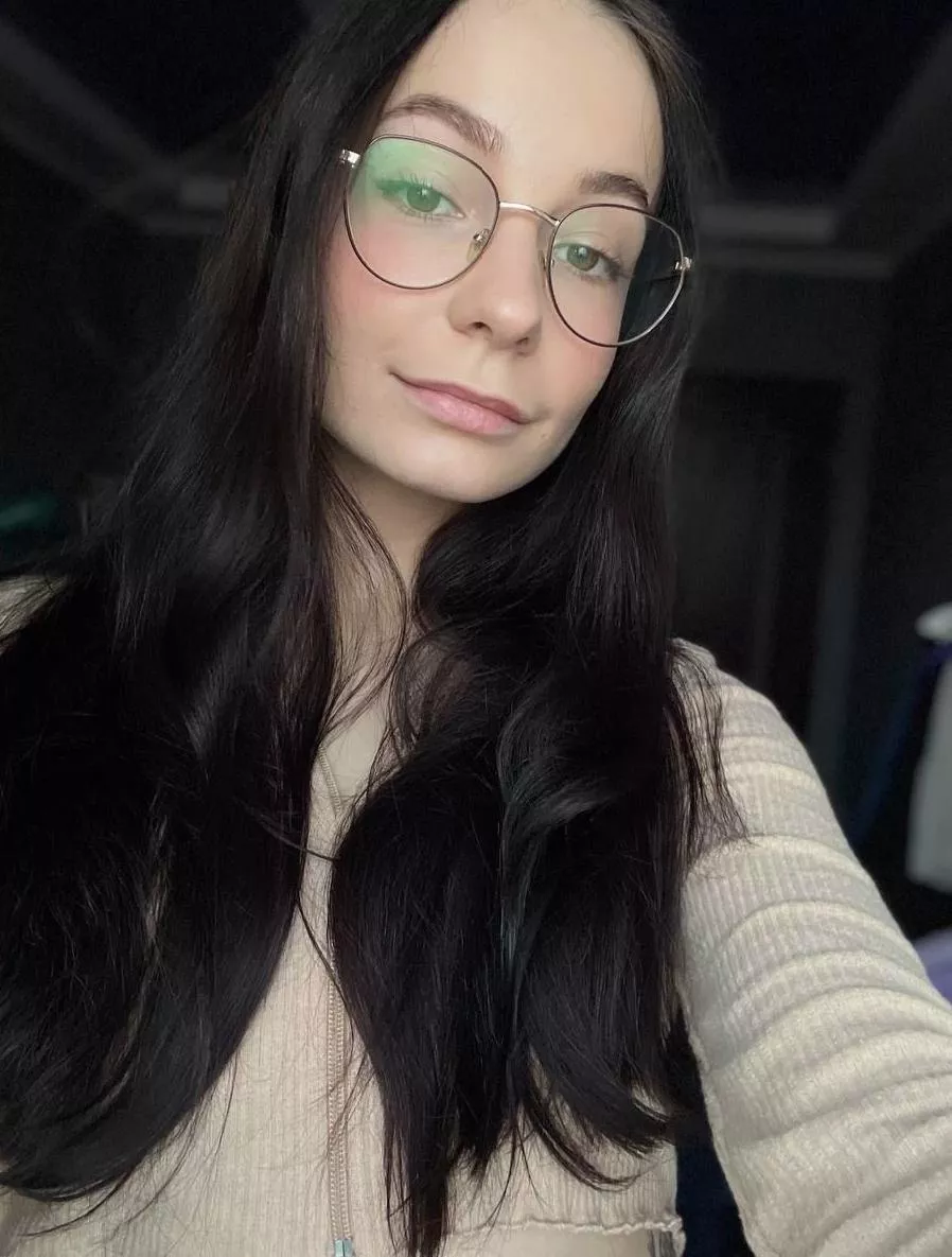 I’m in my bed alone, I'm free wanna try me? Perfect wife for u daddy posted by buyrun