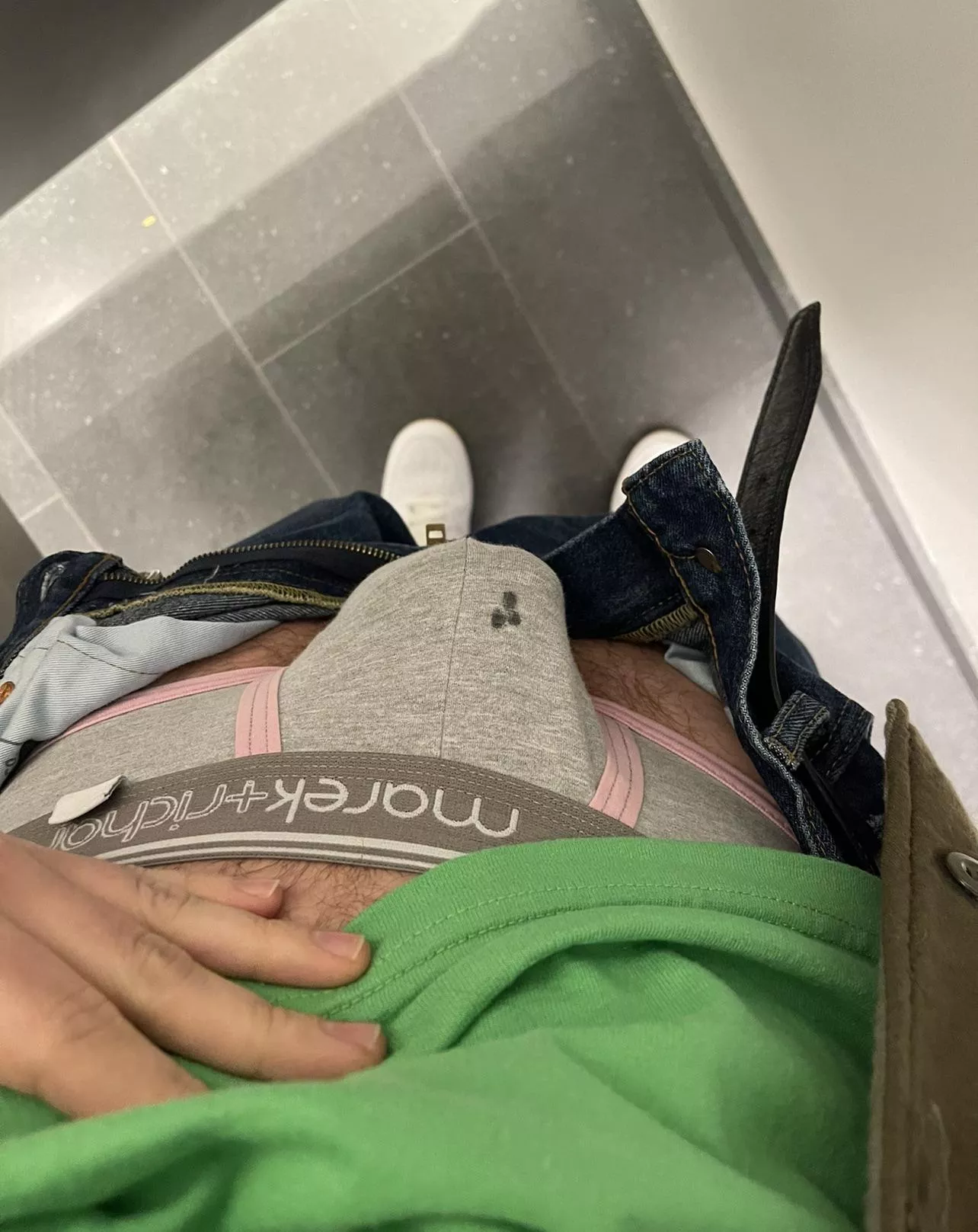 I’m leaking 👉🏻👈🏻 posted by Calm-Shift1944