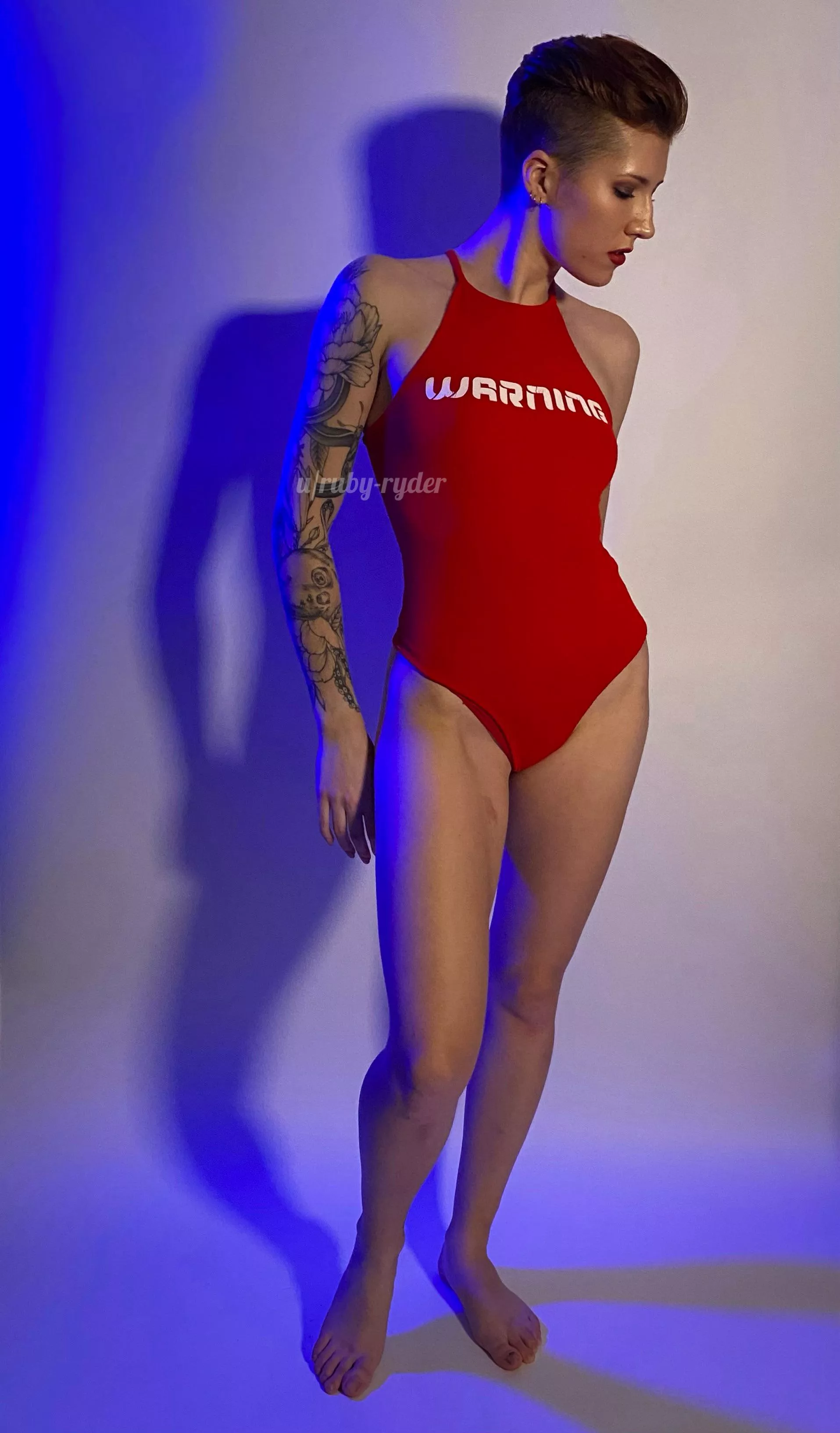 I’m obsessed with neon lights posted by ruby-ryder