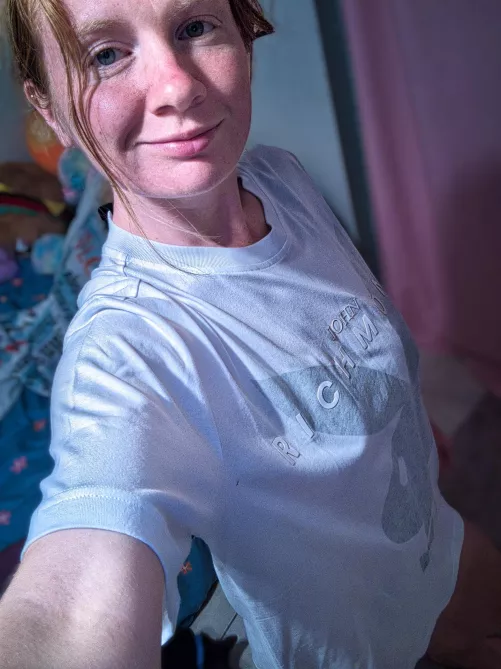 Makeup-free magic that radiates confidence ✨ [F27] by Redlilyrose