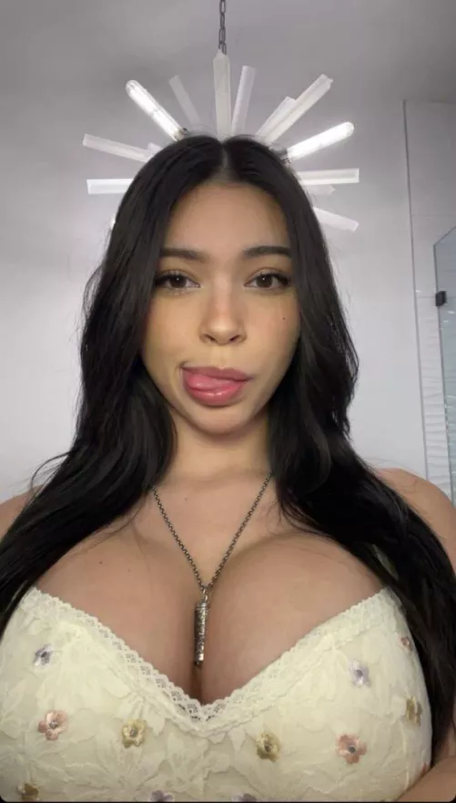 Massive in yellow  by anonymous123456_