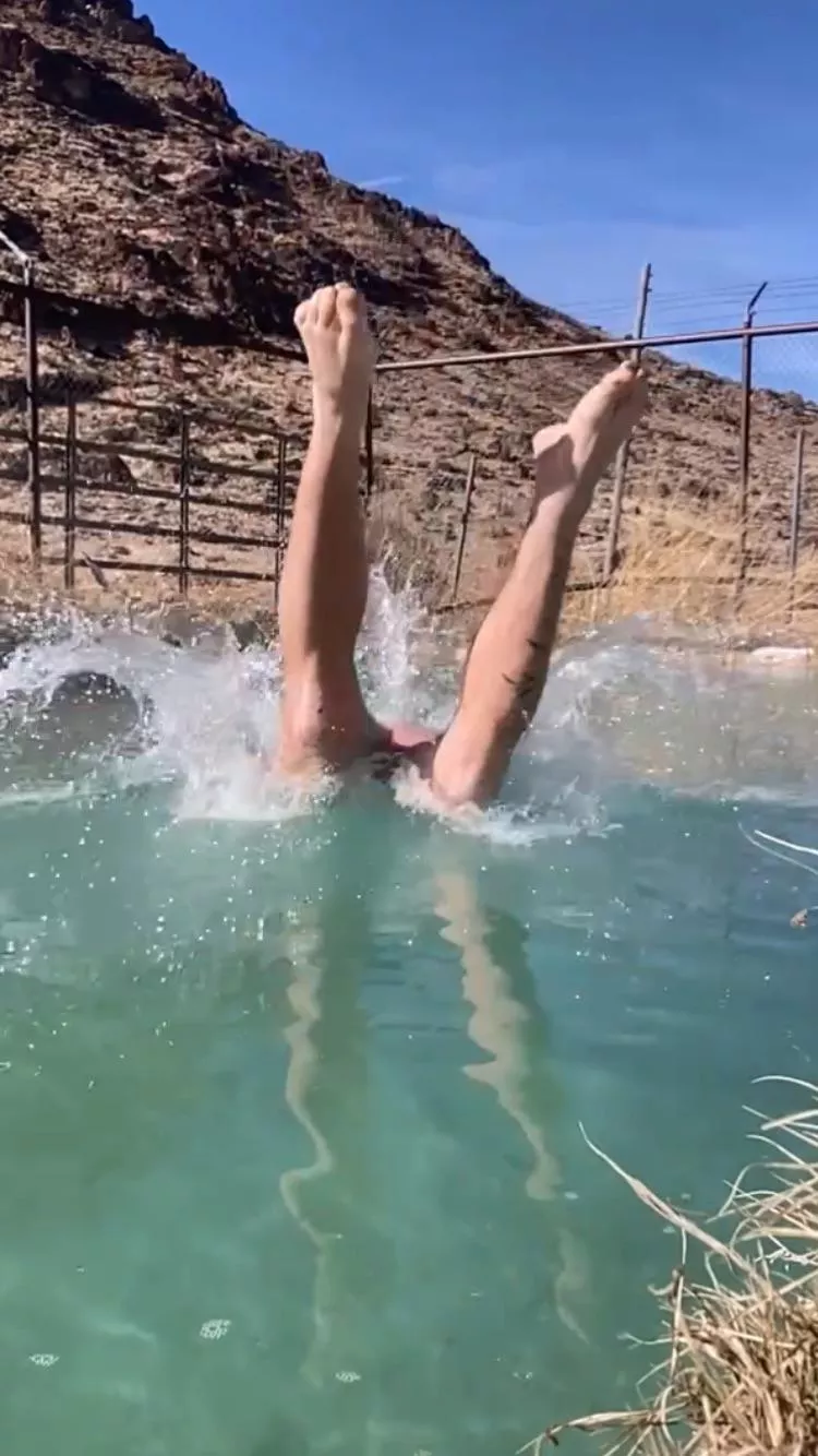 Naked Hotspring in Nevada  posted by Dirtydesertcowboy