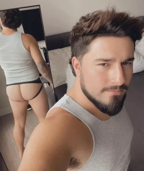 need someone to spread my cheeks and fuck my ass 😈🙇🏻 by calantxxx