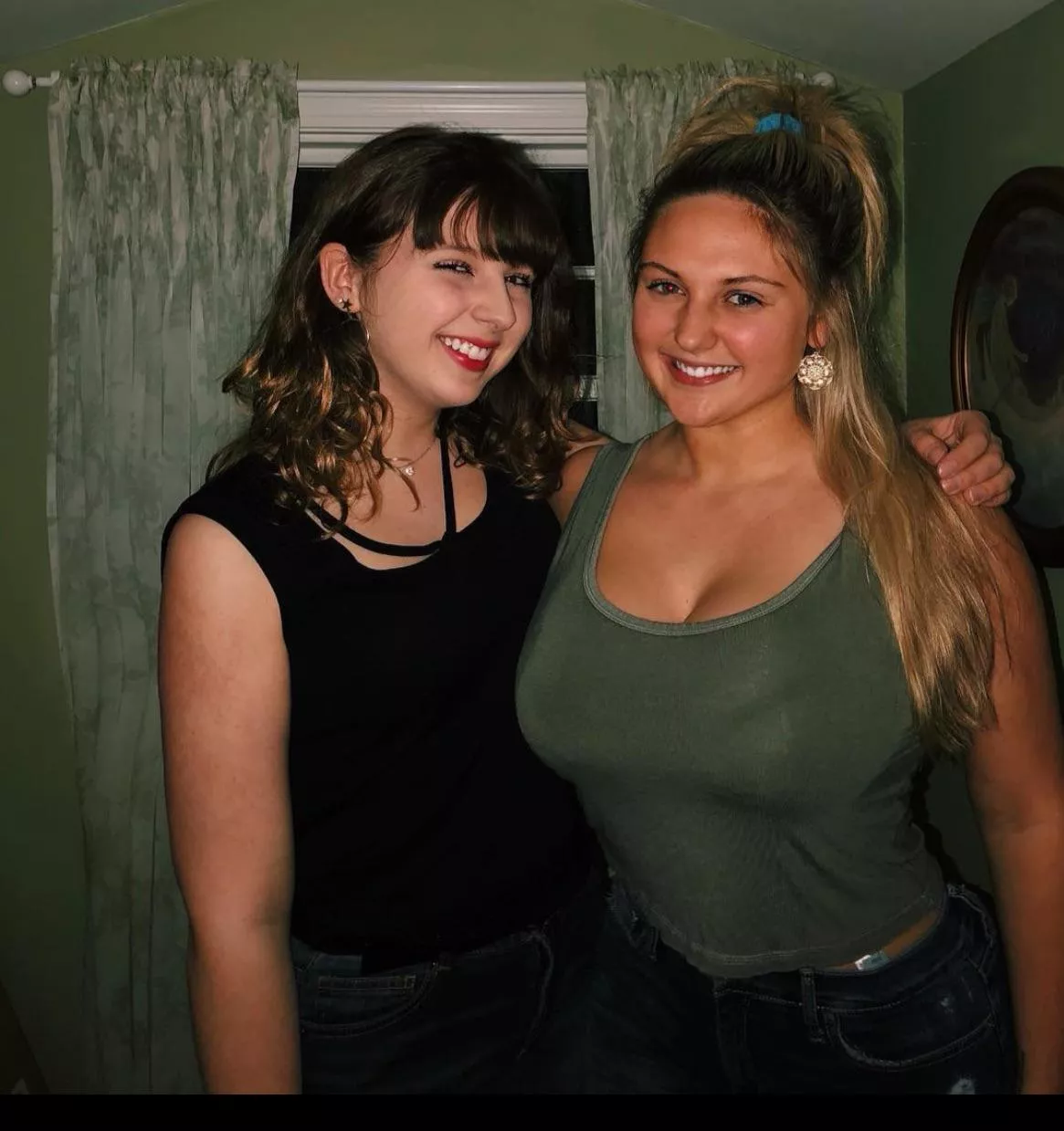 Showing off posted by extremelyhungjake