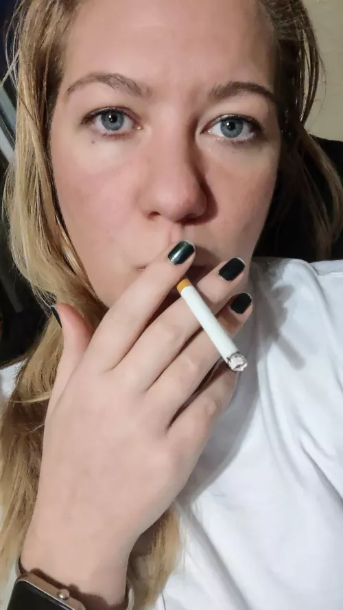That after work smoke that was soooo much needed! 🚬💋 Busy ass day thankfully cumming to an end 🖤 by BluEyedMissfit