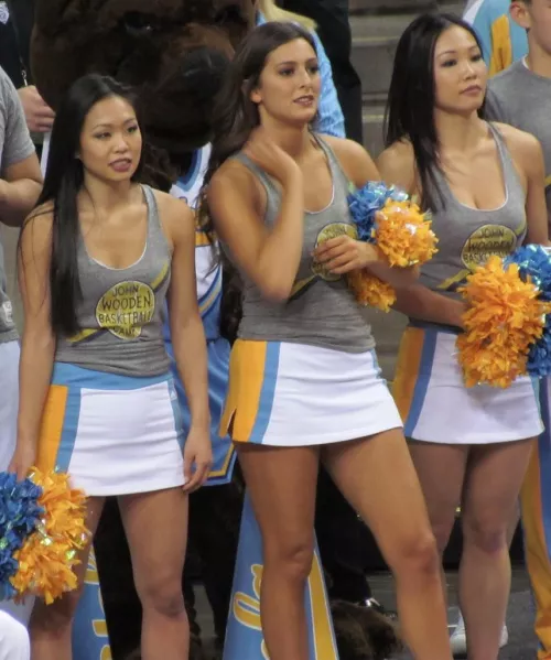 UCLA Cheerleaders by wakkaffx2