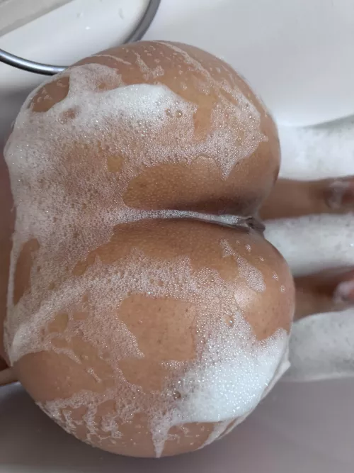 Wanna join me bathing… by luckzar17