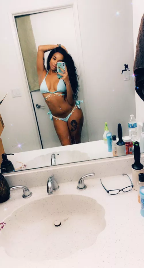 who likes it baaaare :) by luciferxkitty