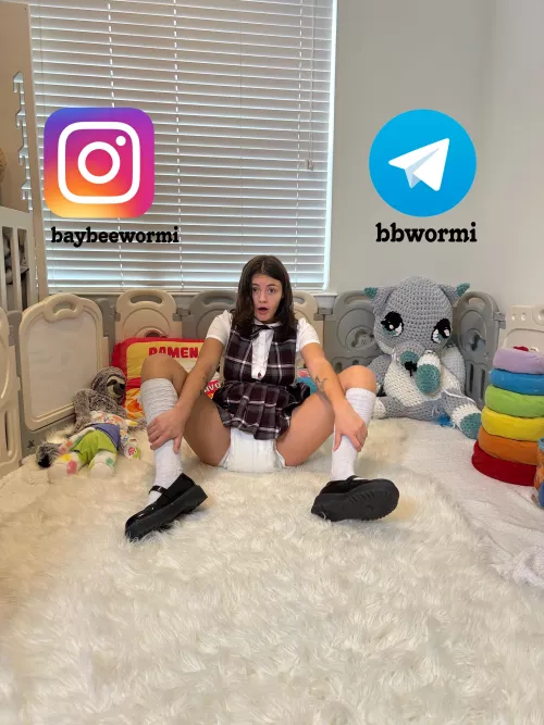 will this messy baybee ever graduate from diaper school? 🥺 or will she keep making stinky messes and staying a dumb baybeee 🧷💫 by wittlewormi