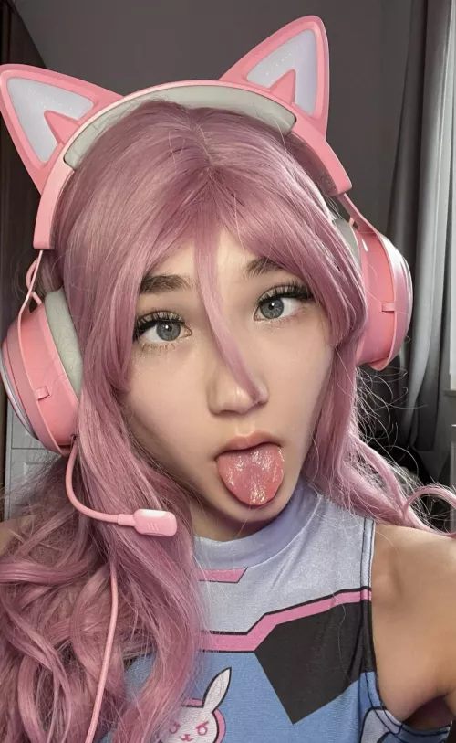 Would you fit yours in my small mouth? by Uppertoner758