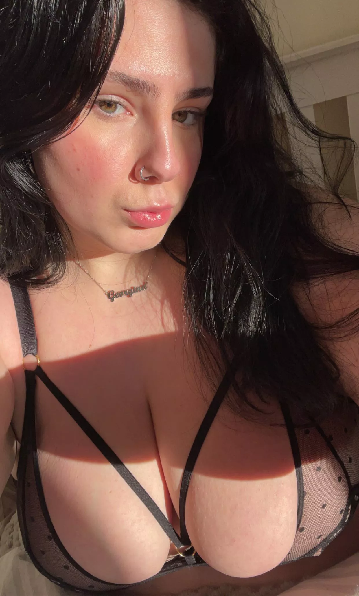 Would you let this horny chubby girl take your cock 😋 posted by georginah200