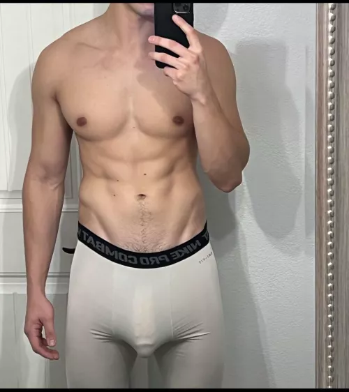 (24) Looking for a new gym bro😈 by athleticjohnny