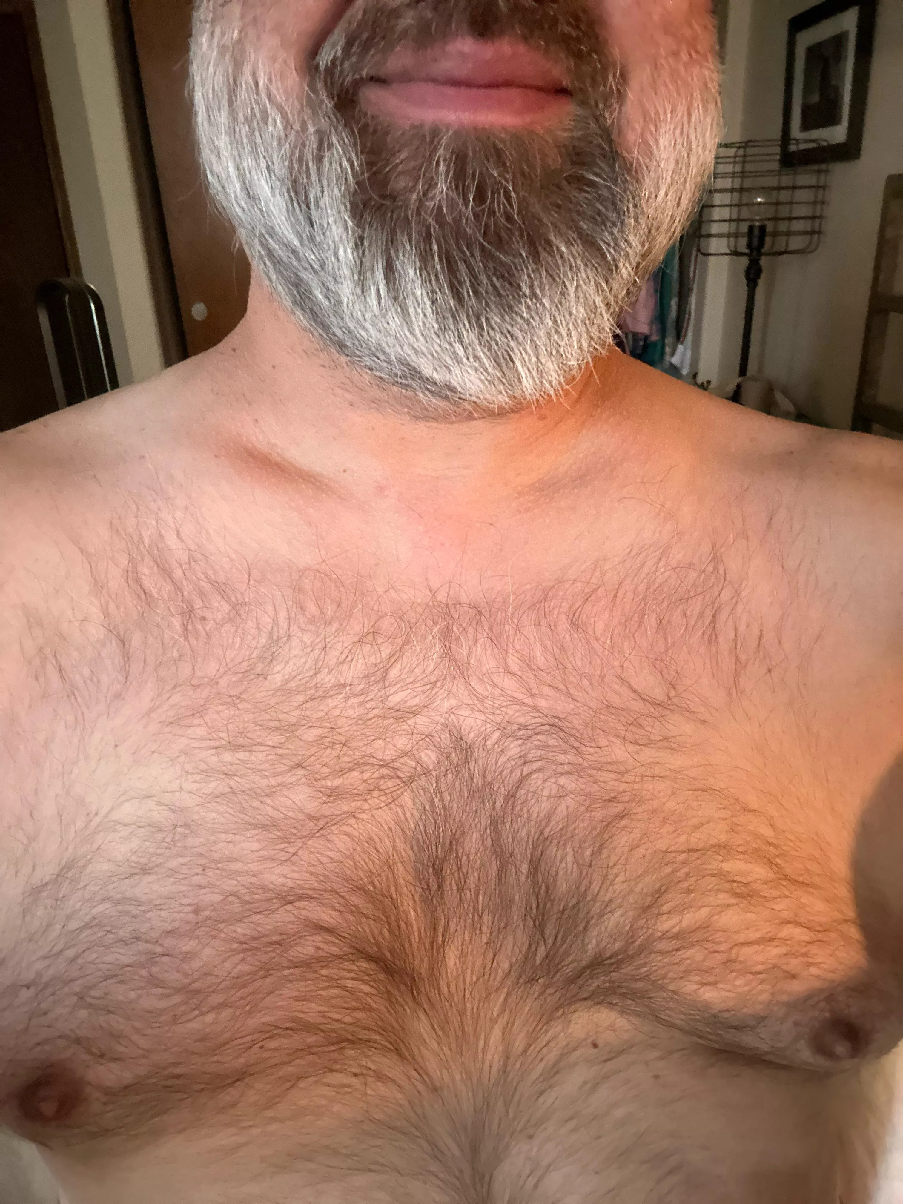 44 M USA dad type looking to trade naked snaps with face with guys 20-45. No live or calls please. Must show face. Snap is julydoubleseven posted by barrslachh