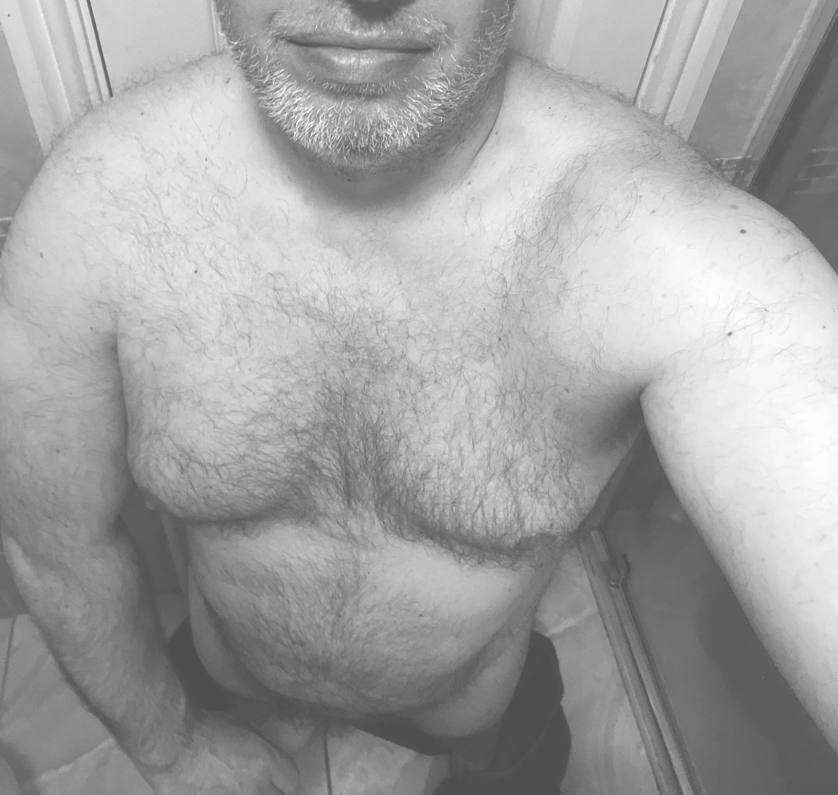 [45] Time for a shower time tease ? posted by Professional-Bass198
