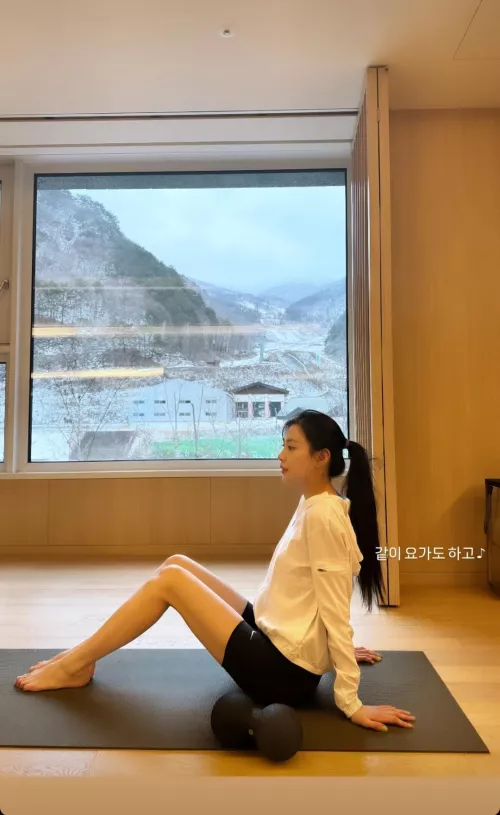 Apink - Hayoung  by MiyeonIsSoPreety