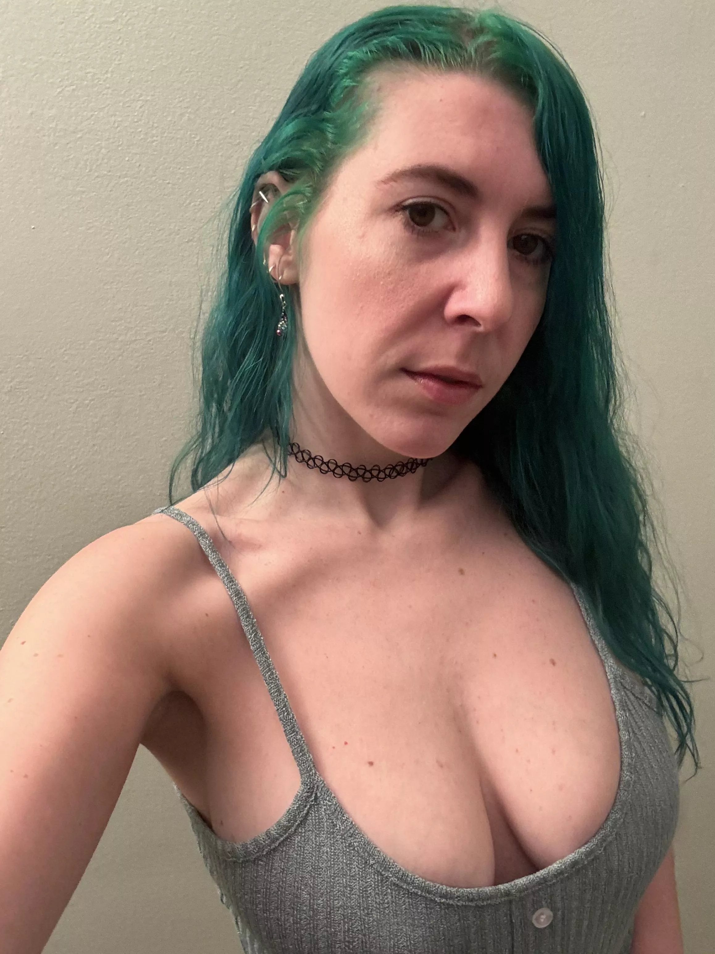 Braless naturals [image] posted by sirenskiss3