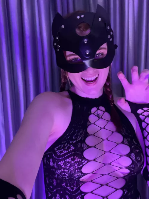 Come and play with mommy! [F] by emotional_paradox