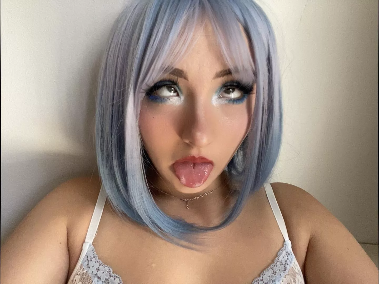 Cum in my mouth pretty please😝 posted by Dangerous-Nerve5910