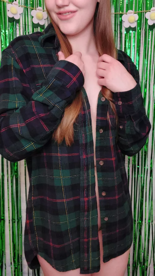 Do you like when a girl borrows your shirt? by QuinnRMonroe