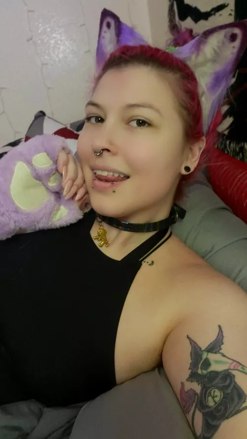 Feeling cute and playful! by TessaBlythe